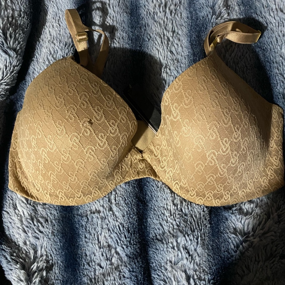 Victoria's Secret Tan Lace Bra